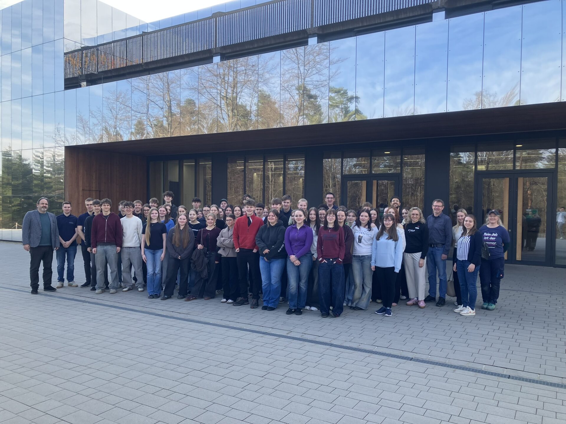 Gruppenfoto mit den Betrieben und OStD García