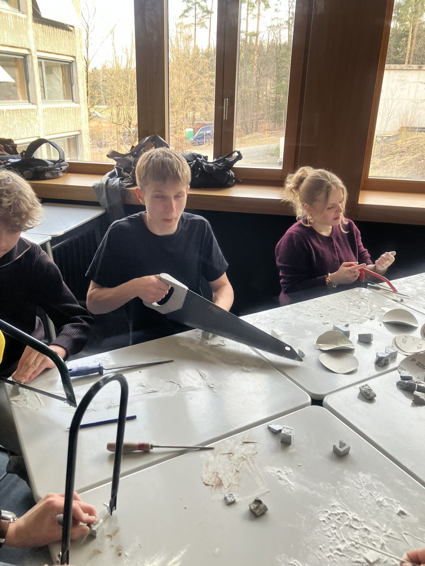 Sägearbeiten am Speckstein